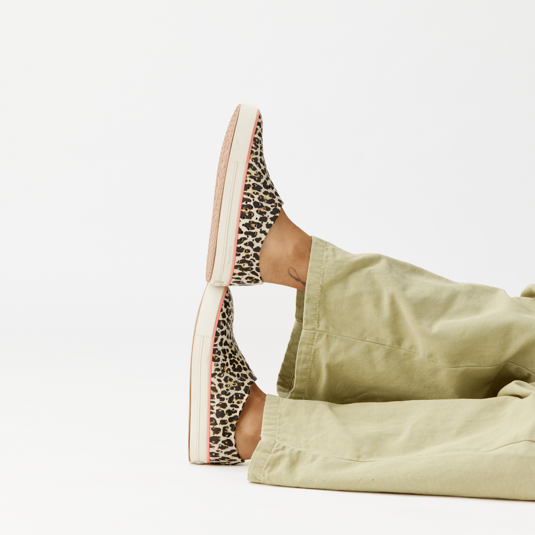 【NEW】JEFFERSON ARC WANDERFOAM PRINT - native shoes公式オンラインストア
